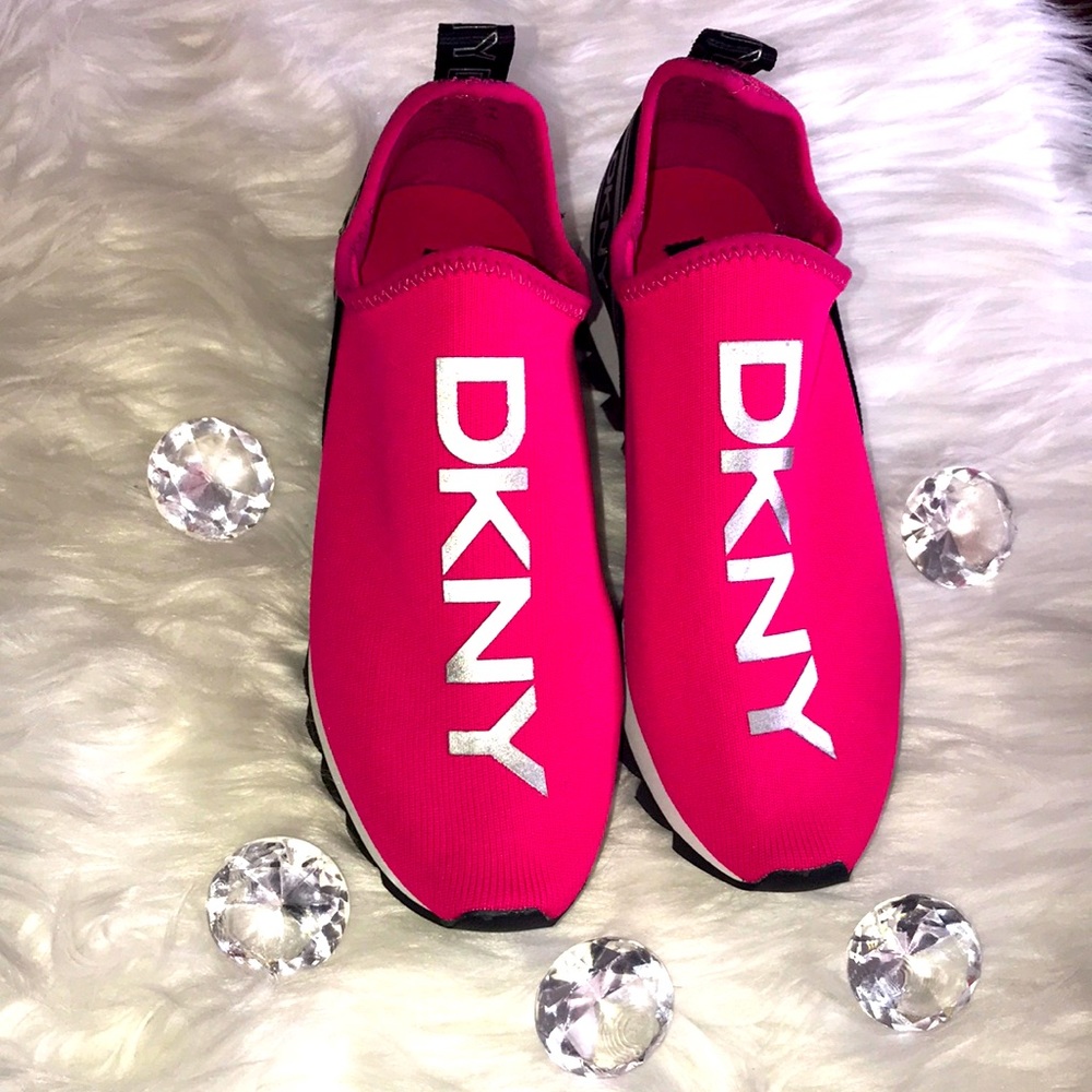 DKNY SHOES